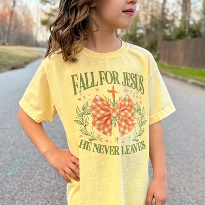 Fall For Jesus: Christian Faith, He Never Leaves Autumn Praise Youth Tshirt