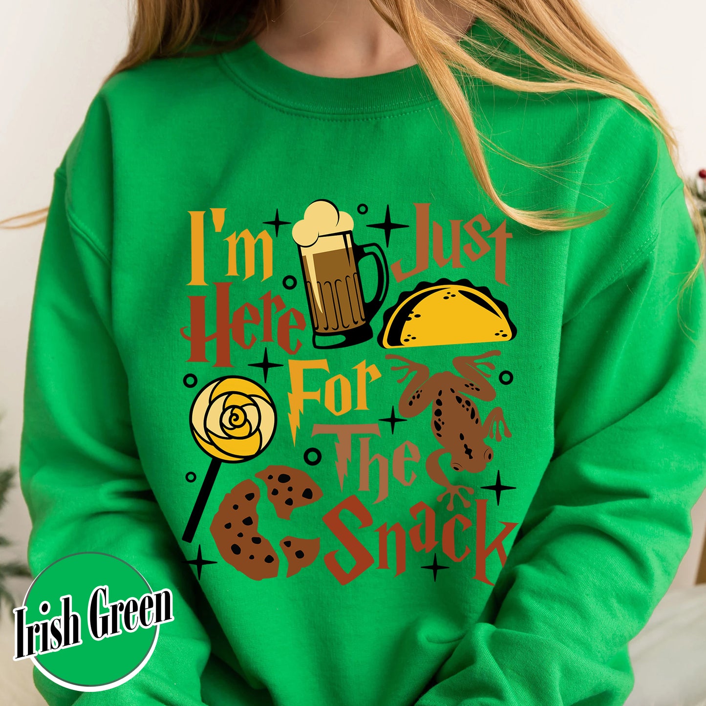 Im Just Here For The Snacks Sweatshirts, Im Just Here For The Snacks, Wizard Graphic, Wizard Sweatshirt, Hp Fan Gift, Theme Park Sweatshirt