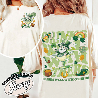 St Patrick’s Day Comfort Color Shirt, Drinks Well With Others Shirt, Leprechaun Martini Cocktail Patty’s Day Shirt