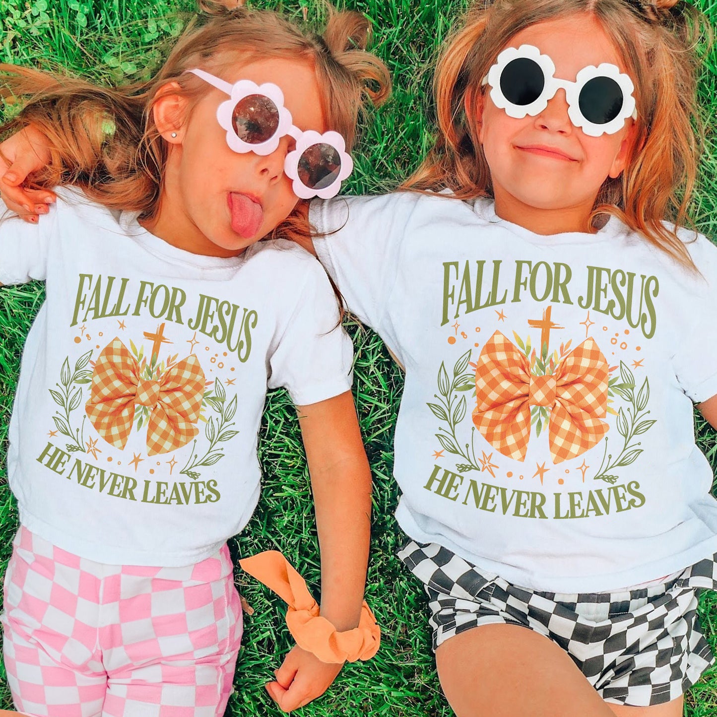 Fall For Jesus: Christian Faith, He Never Leaves Autumn Praise Youth Tshirt